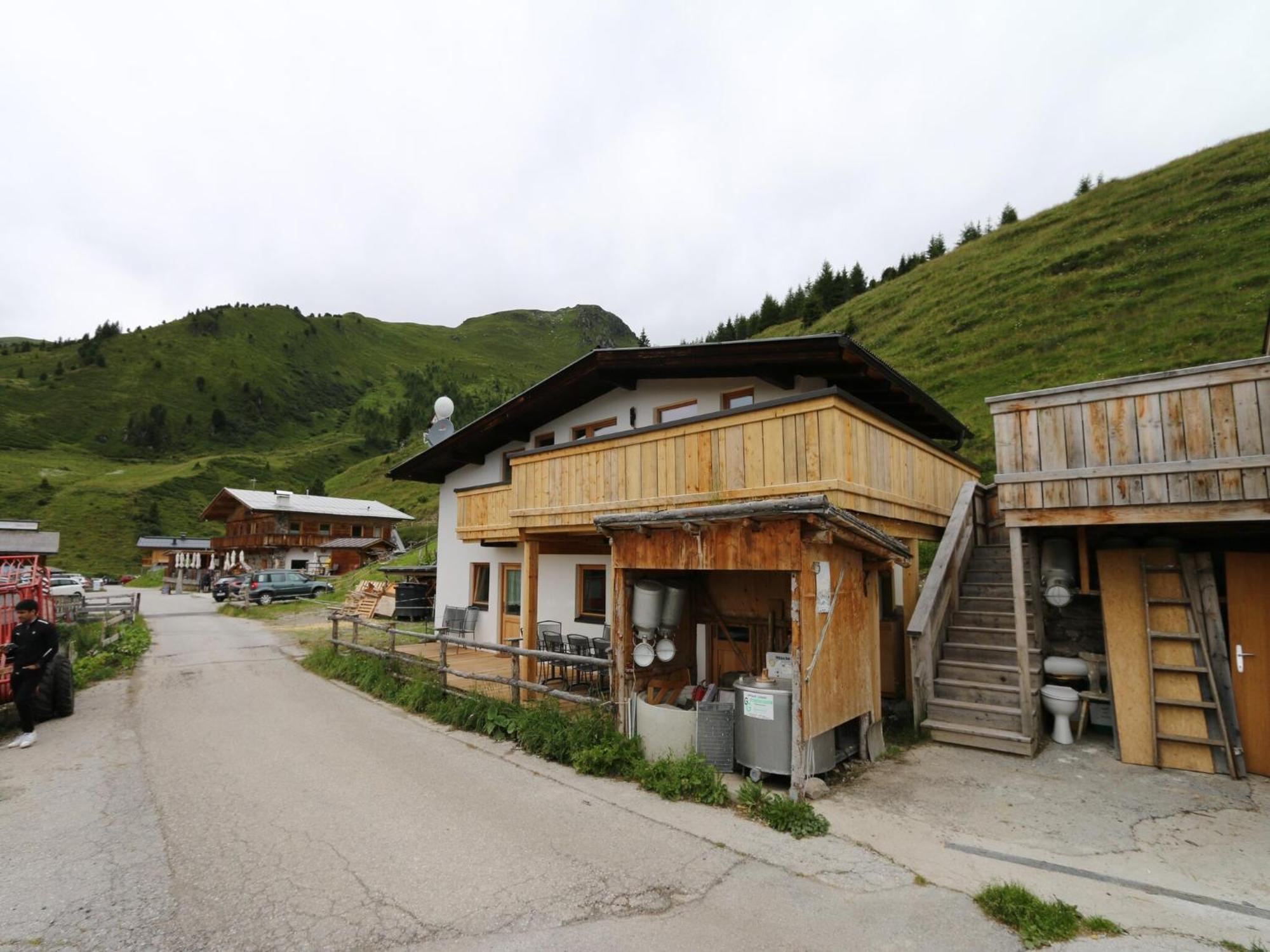 Unique Large Alpine Pasture In The Middle Of The Zillertal Mountains Zellberg Exterior foto
